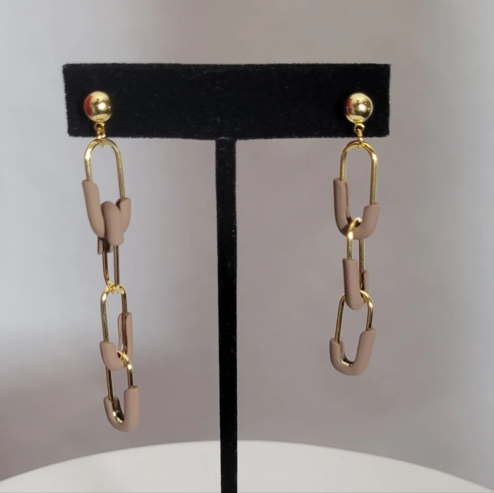 🔥 BUNDLE DEAL: 3 for $25 OR 5 for $50 Brown and Gold Chain Earrings